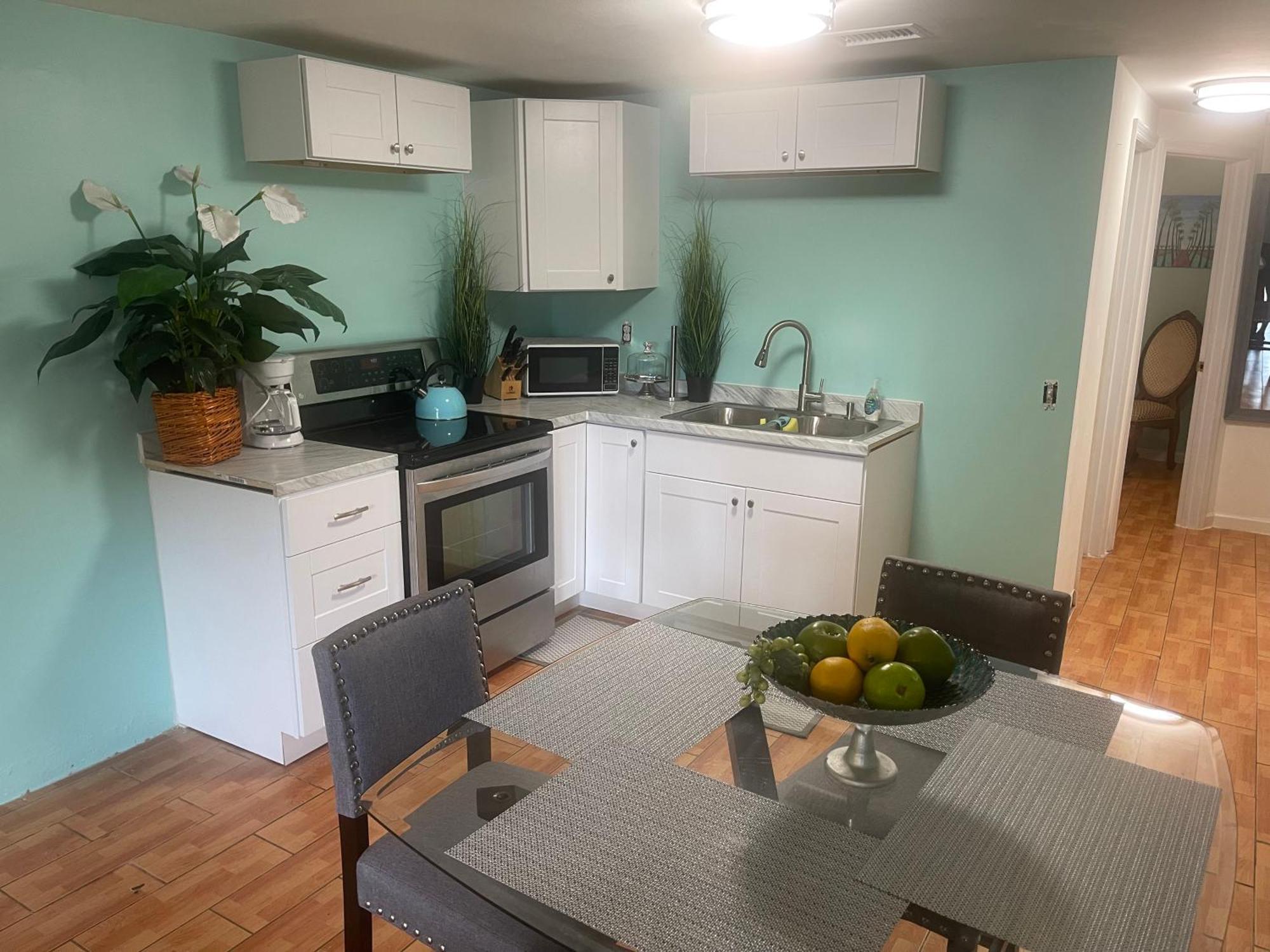 2Br Comfortable Downtown House Near Beach And More West Palm Beach Bagian luar foto